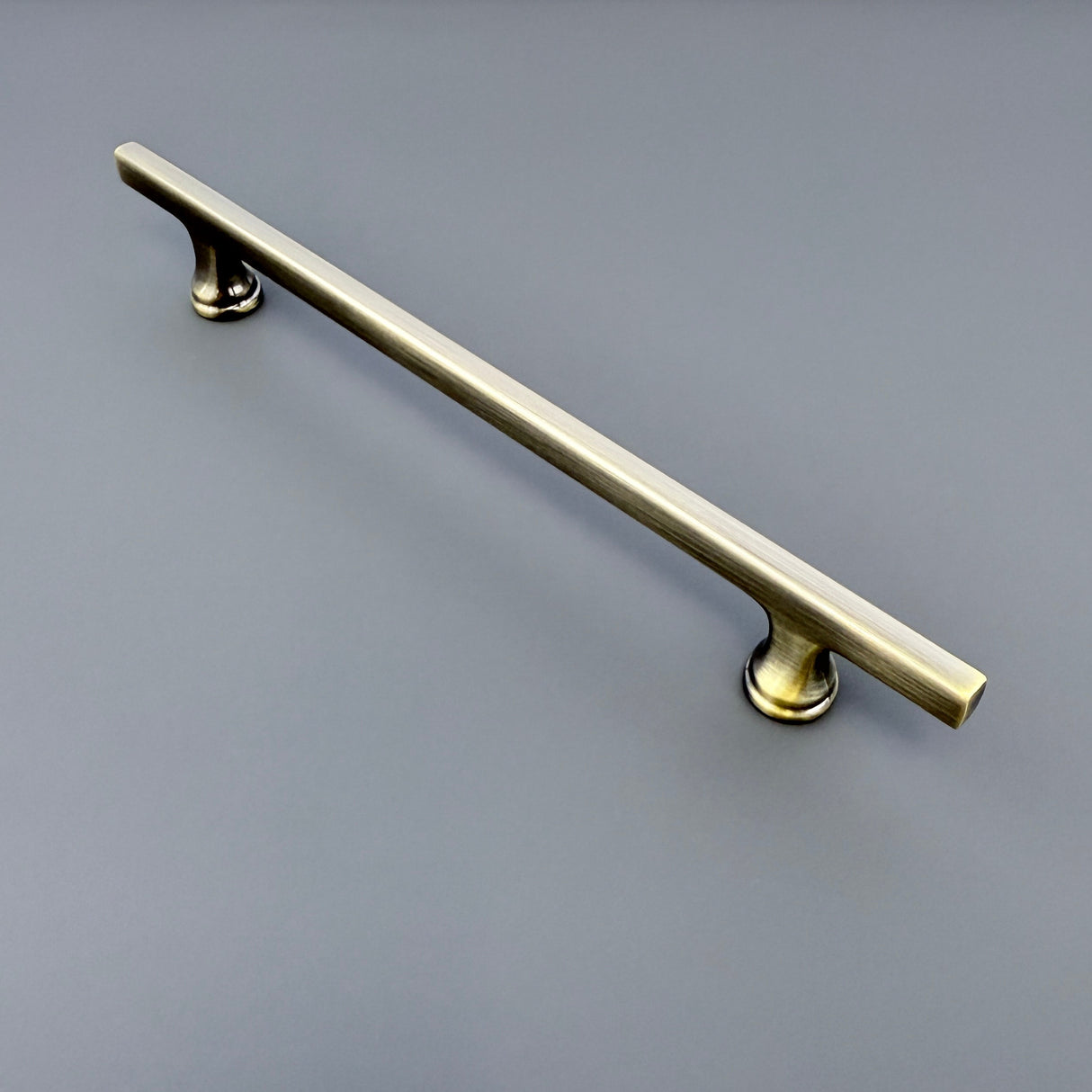 HARLEY & WAGER, Aintree Smooth Bar Handle, 160mm Centres