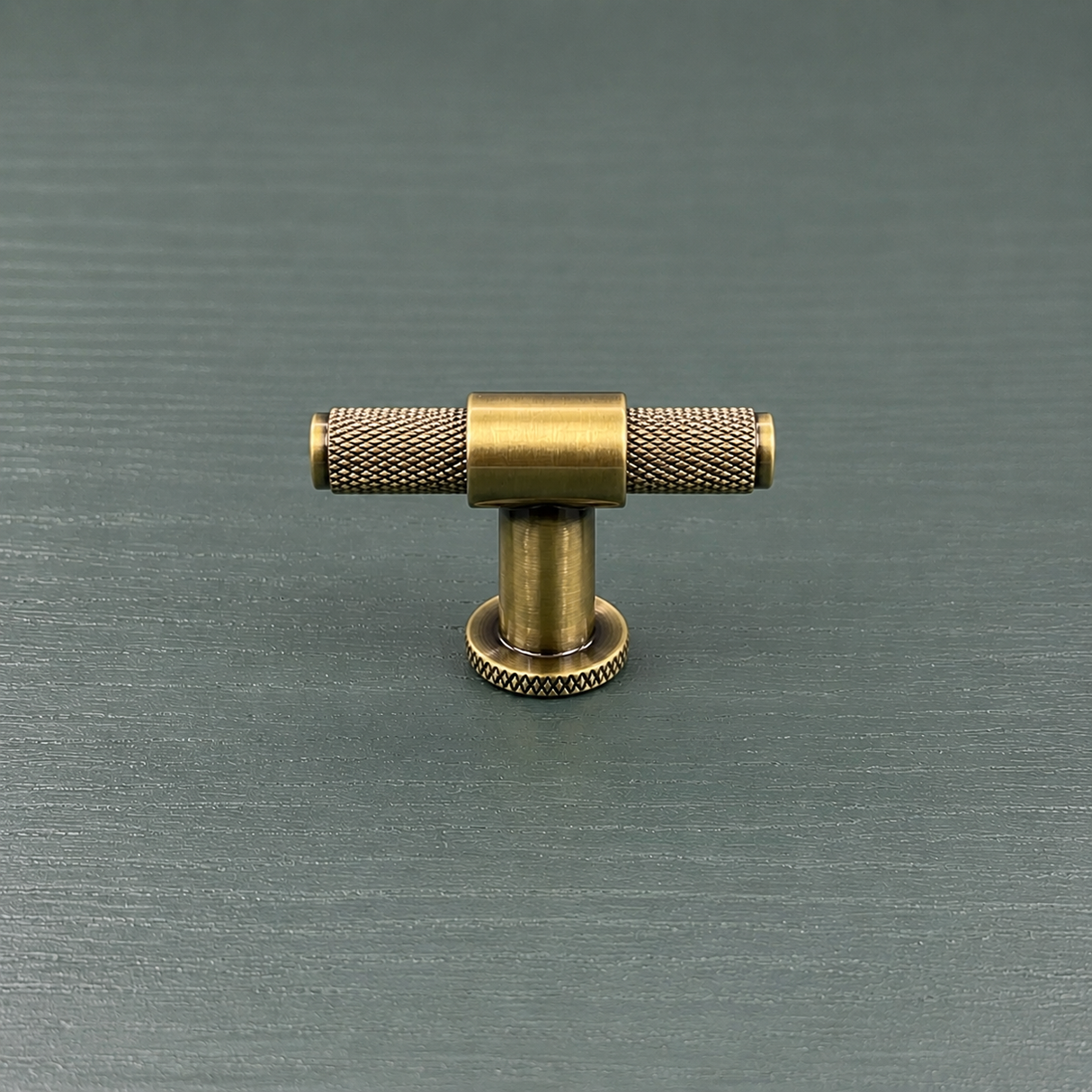 HARLEY & WAGER, Chelmsford Knurled T-Knob Handle, Centre Fixing