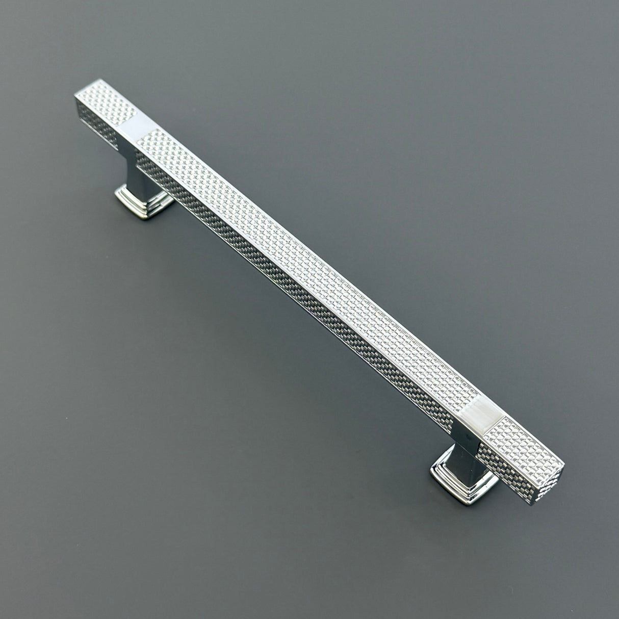 HARLEY & WAGER, Ludlow Patterned Bar Handle, 128mm Centres