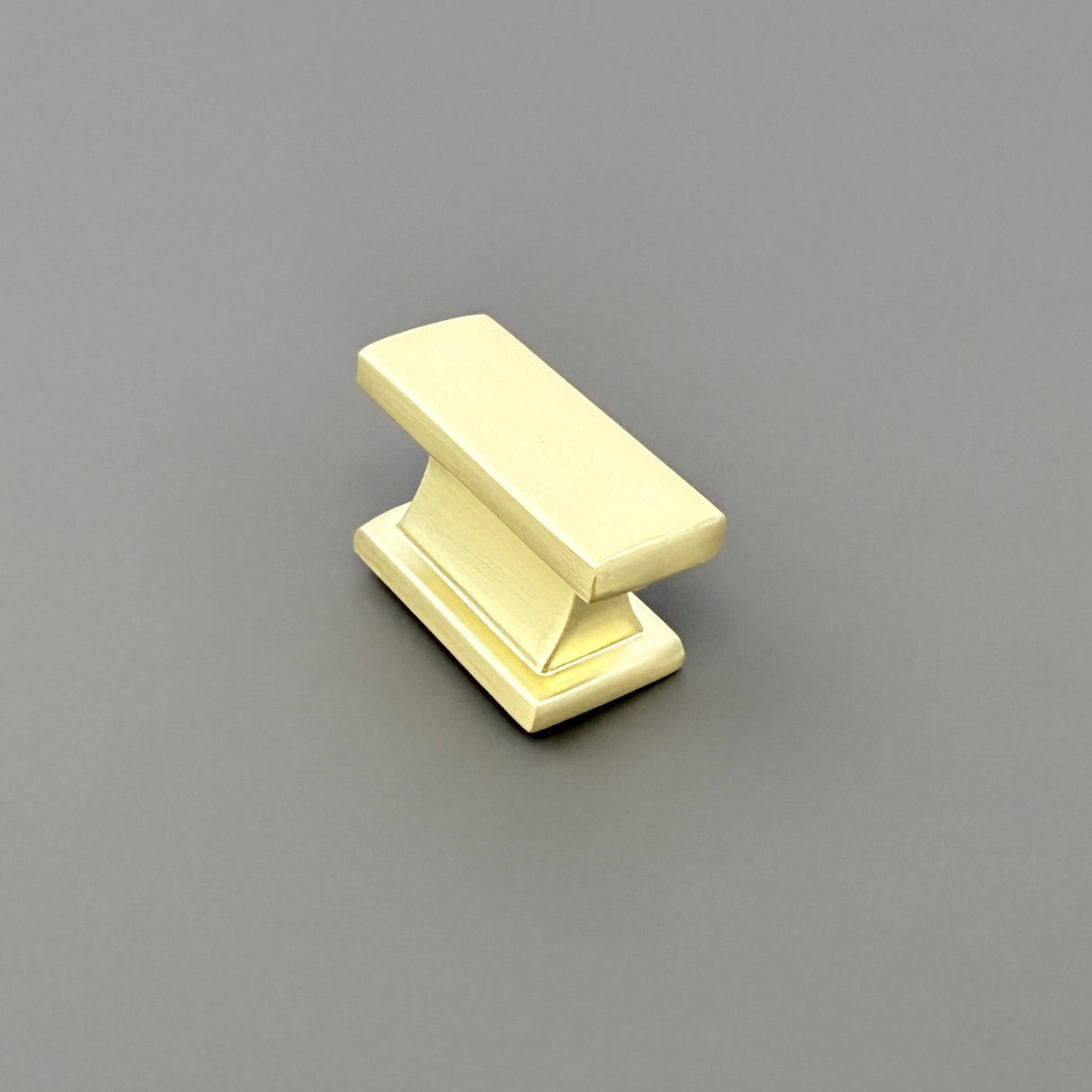 HARLEY & WAGER, Windsor Bar Handle, Knob Handle